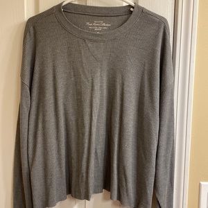 Hollister, gray cropped long sleeve top